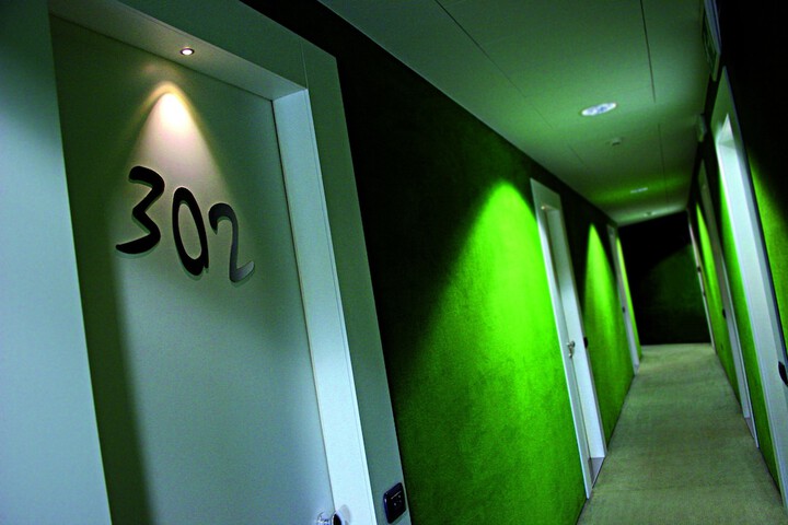 Ballroom/Hall 18 of 26