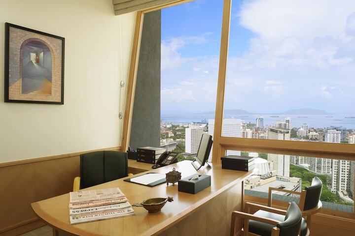 Business Center 126 of 136
