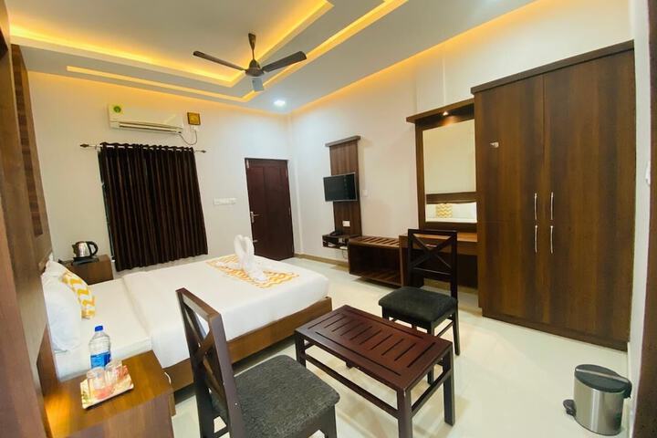 Room 2 of 34