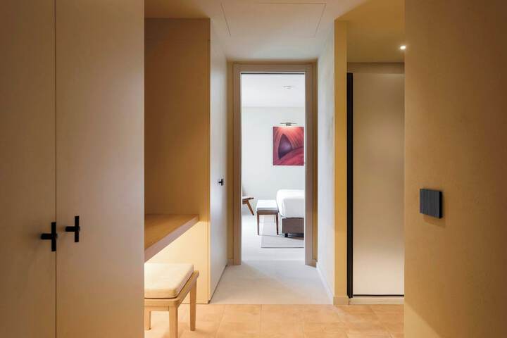 Room 44 of 256