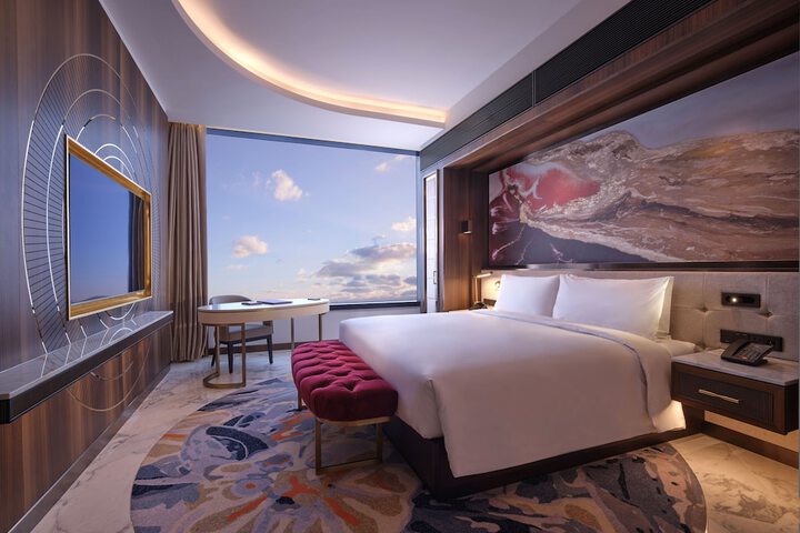 Room 30 of 203