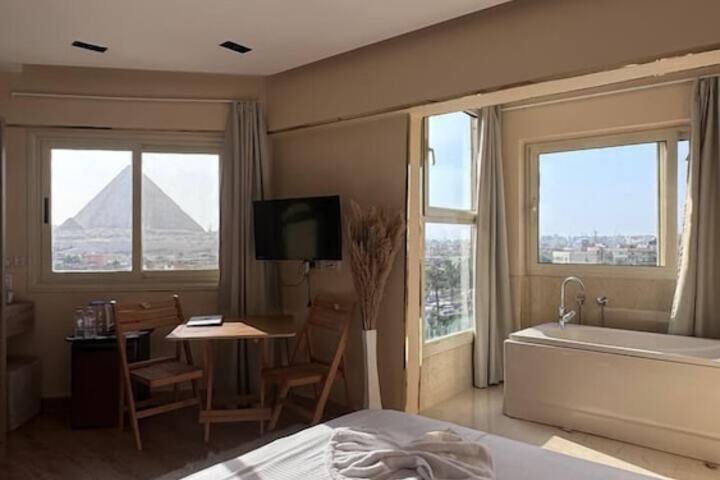 Room 7 of 31