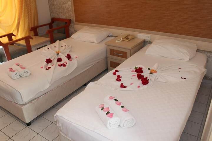 Room 2 of 23