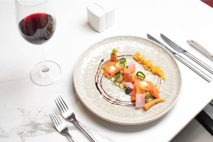 Dining 48 of 65