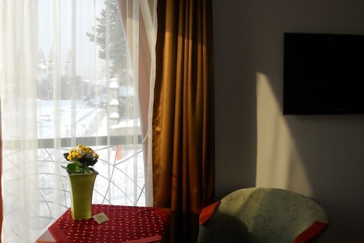 Room 19 of 61