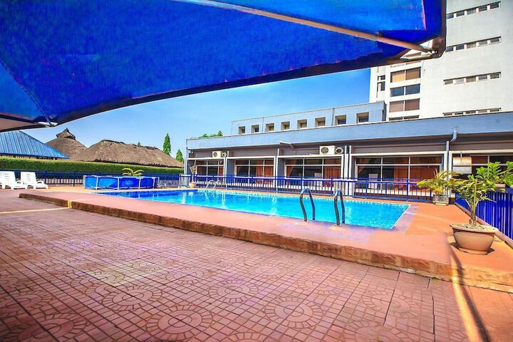 Pool 16 of 32