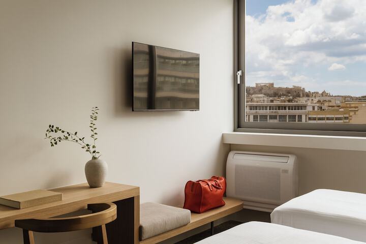 Room 16 of 65