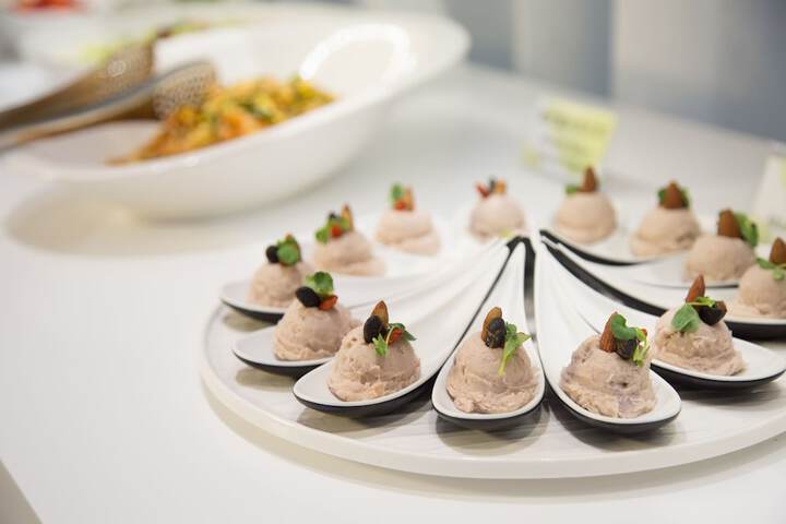 Dining 62 of 80