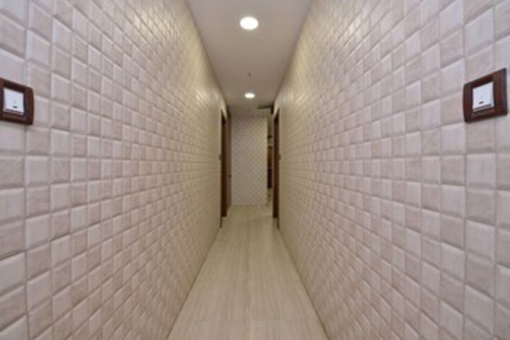 Ballroom/Hall 11 of 24
