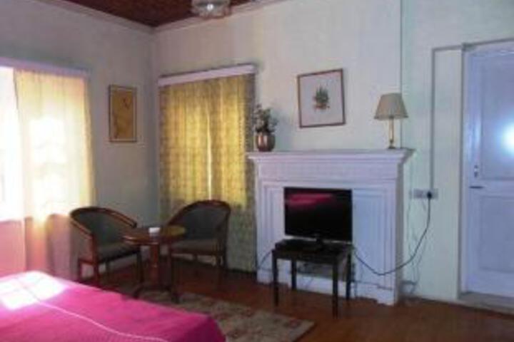 Room 3 of 5