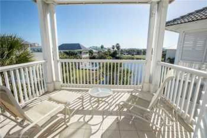 Exterior of Seascape by RedAwning
