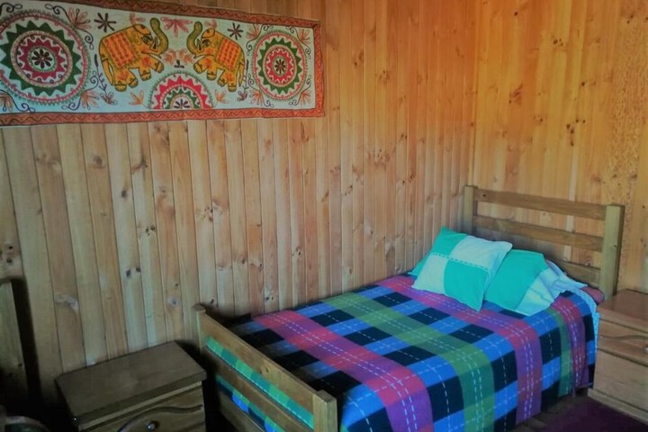 Room 12 of 28