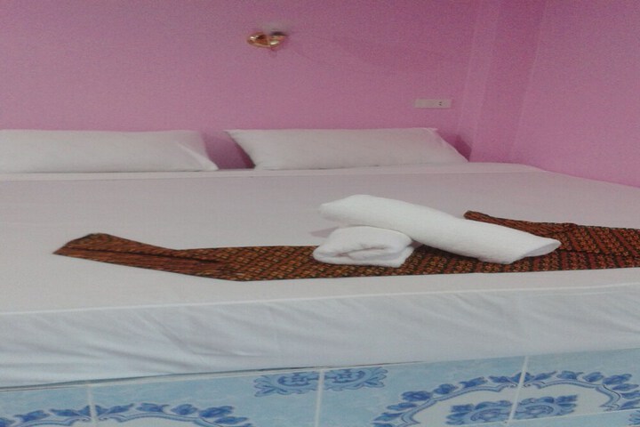 Room 9 of 35