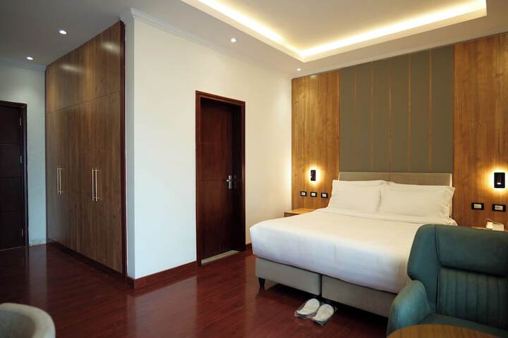 Room 22 of 73
