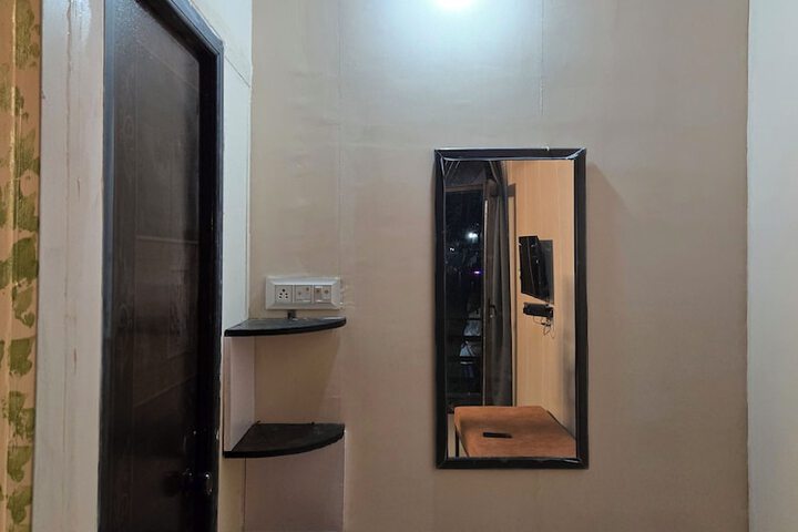 Room 2 of 19