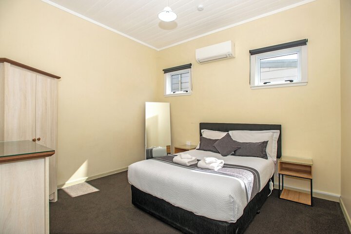 Room 12 of 72