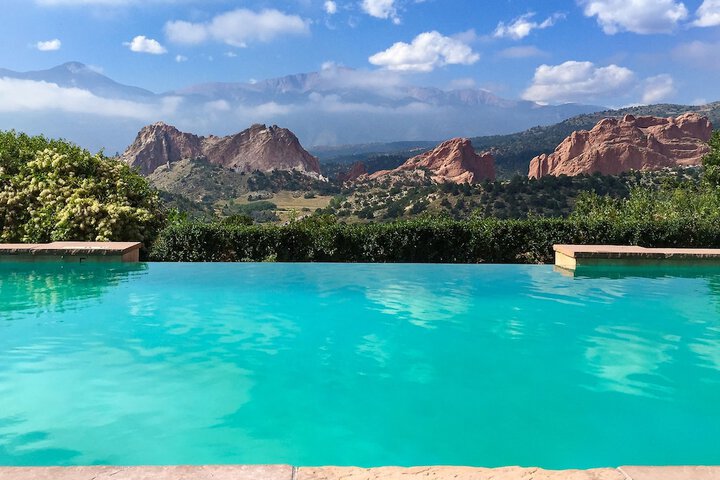 Infinity pool