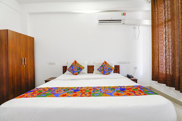 Room 21 of 28