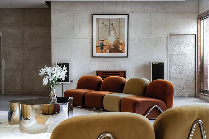 Guest Lobby