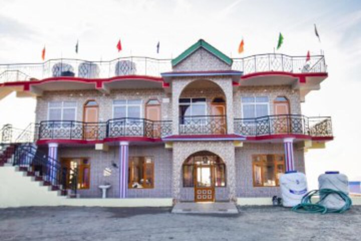 OYO 68471 Hotel Hill Star