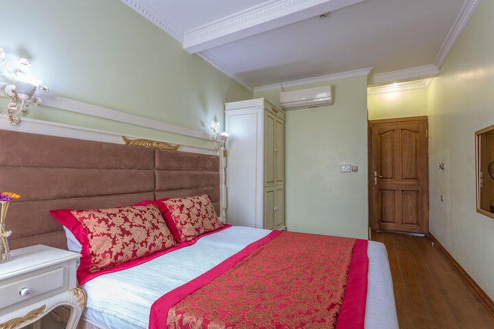 Room 10 of 53