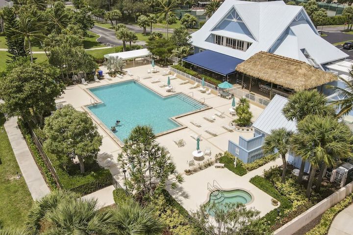 Pool 17 of 25