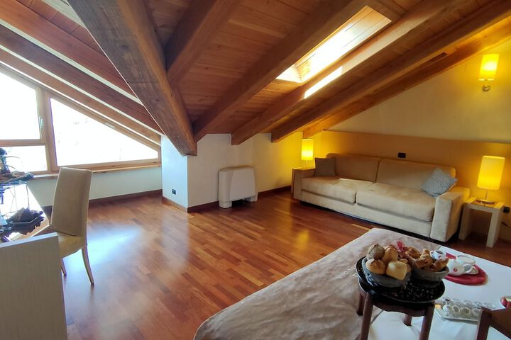 Room 25 of 72