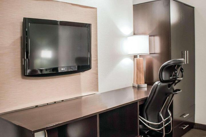 Queen Bed Accessible (5 of 8)