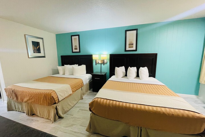 2 Double Beds (20 of 27)