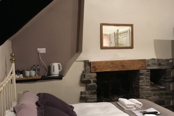 Room 20 of 38