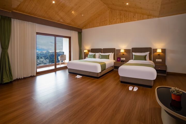 Room 10 of 42