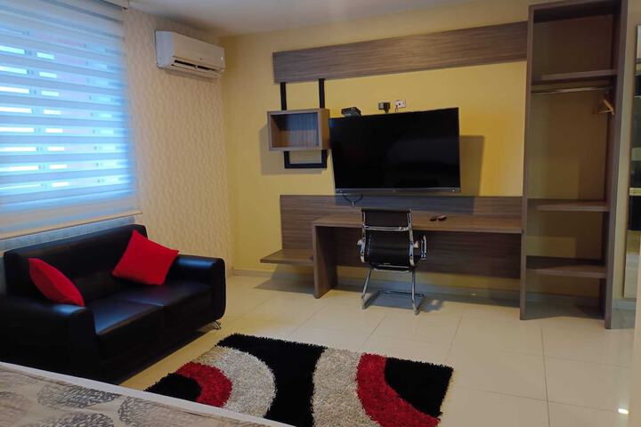 Room 15 of 30