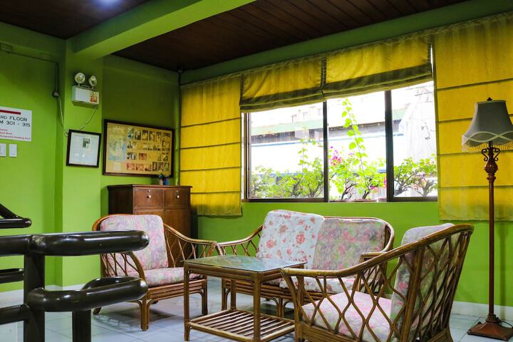 RedDoorz at Junquera Extension Cebu