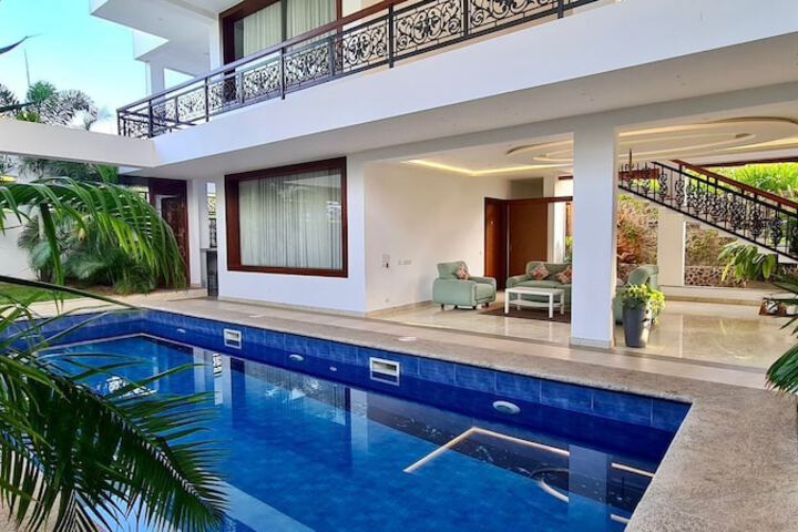 Pool 10 of 19