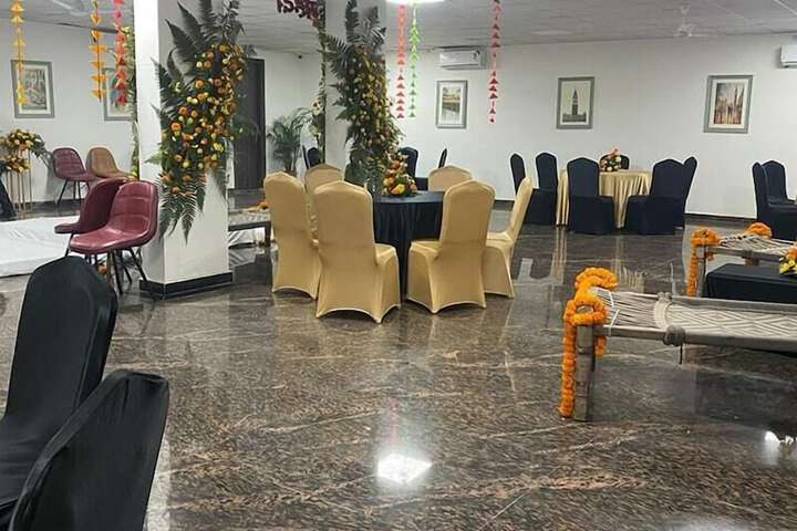 Ballroom/Hall 40 of 73