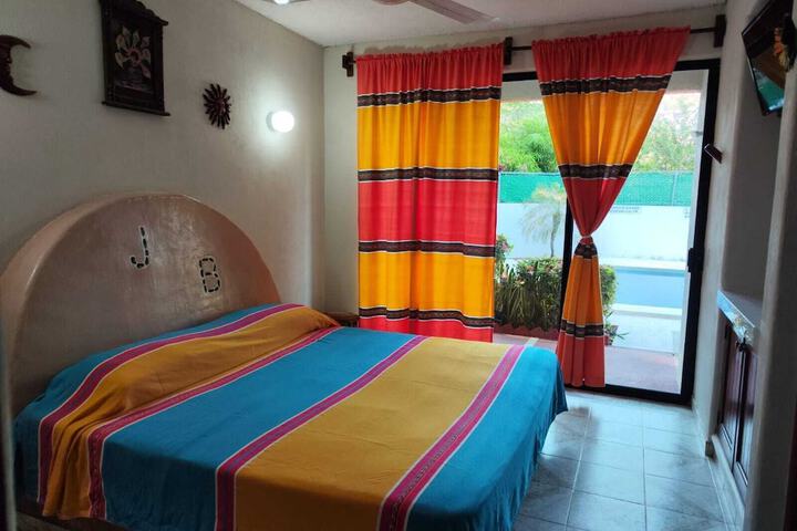 Room 37 of 76