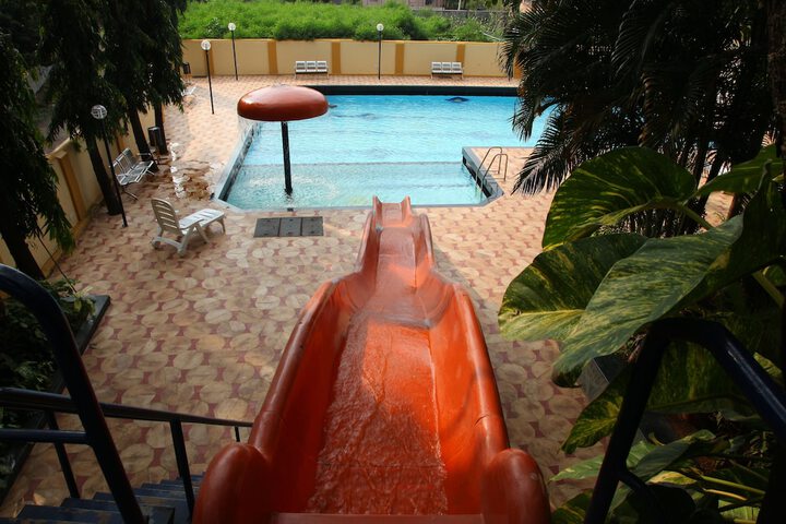 Pool 24 of 42