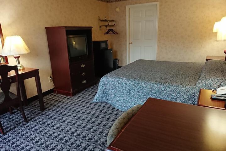 Room 14 of 37
