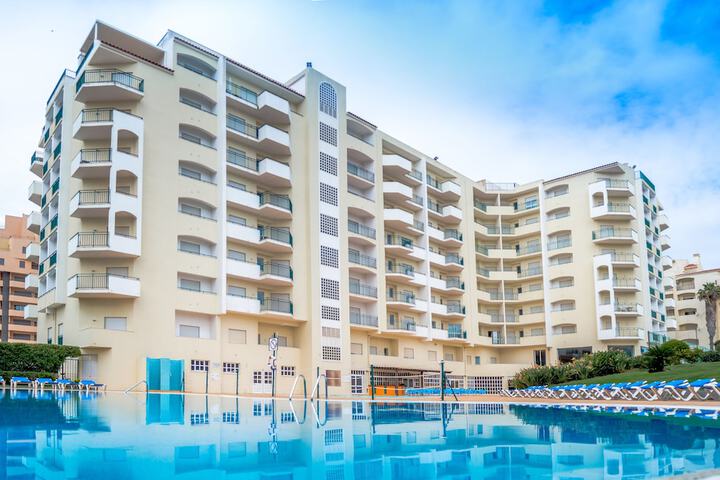 Pool Hotel