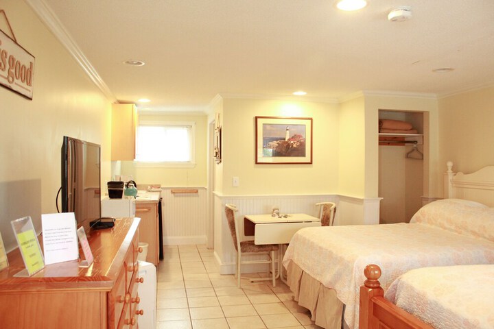 Room 45 of 230