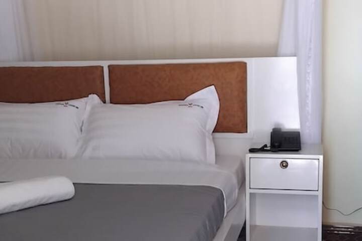 Room 12 of 22