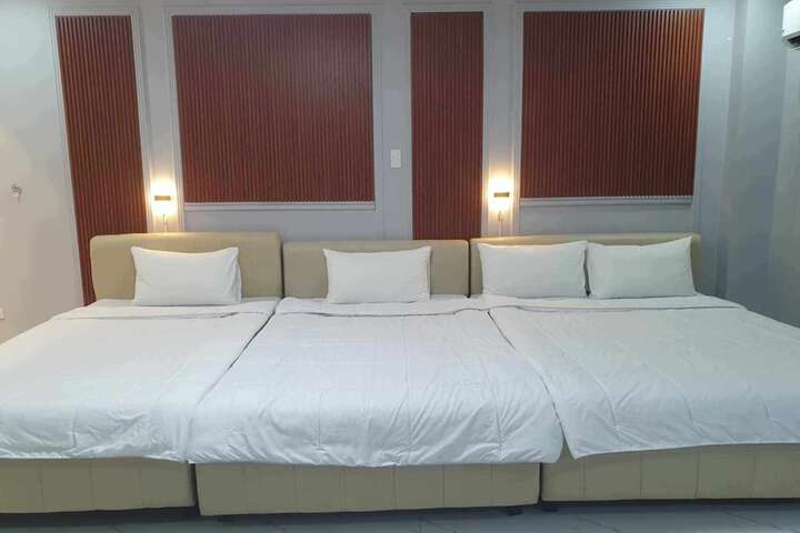 Room 14 of 50