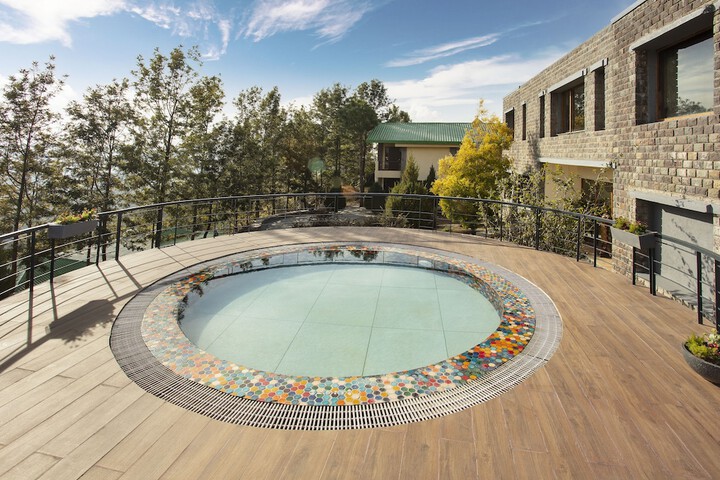Pool 31 of 65