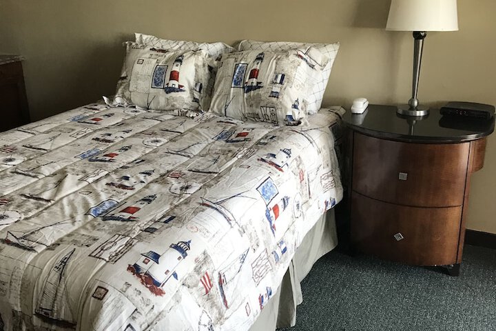 Room 16 of 104