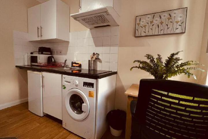 Potteries Suite in Sevenoaks