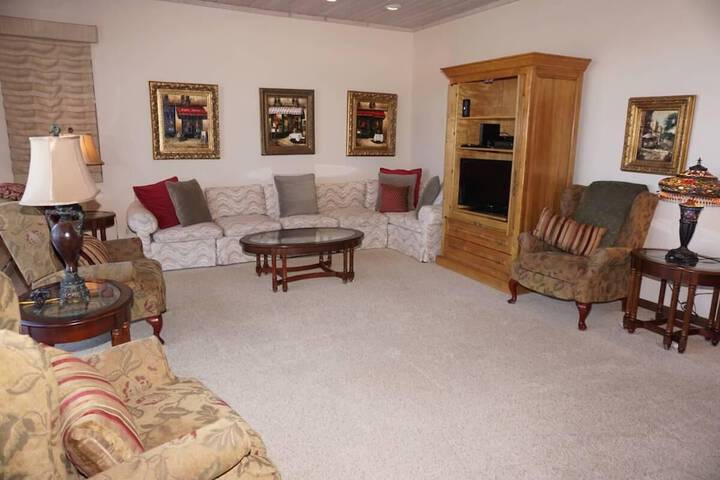 Room 10 of 24