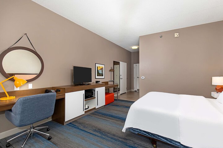 1 King Bed (17 of 17)