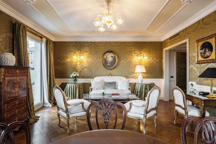 Room 47 of 137