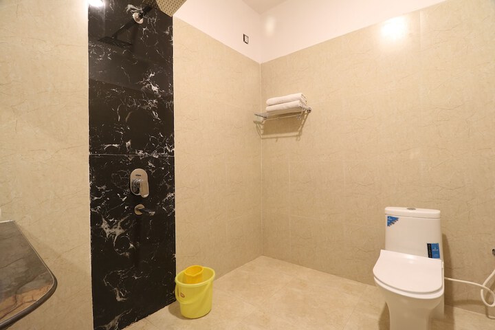 Room 9 of 21