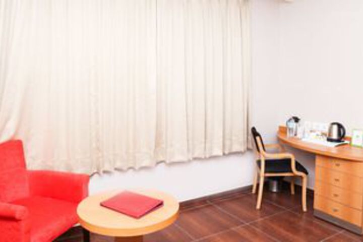Room 26 of 34